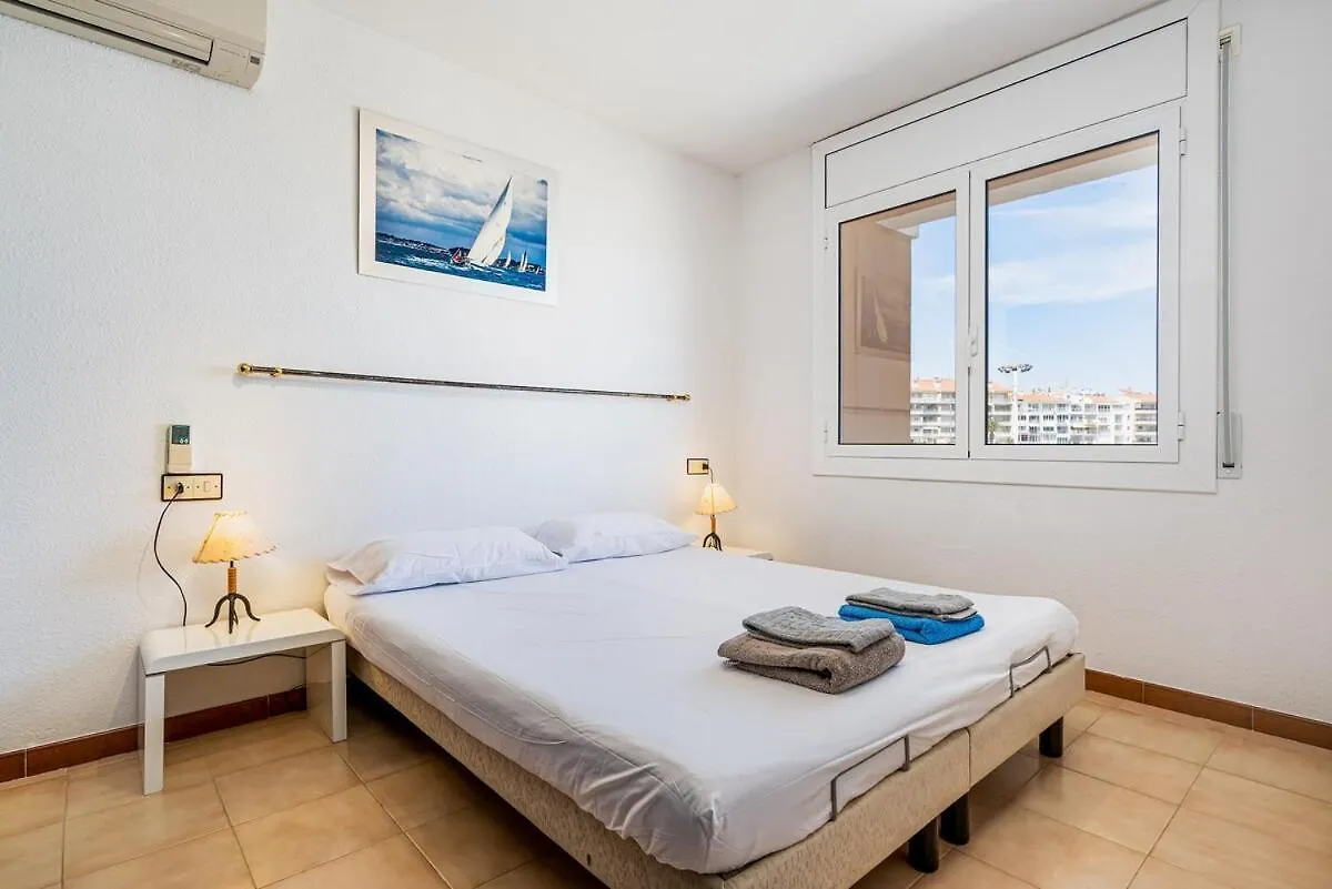 Appartement Vue Sur La Capitainerie Empuriabrava Apartment