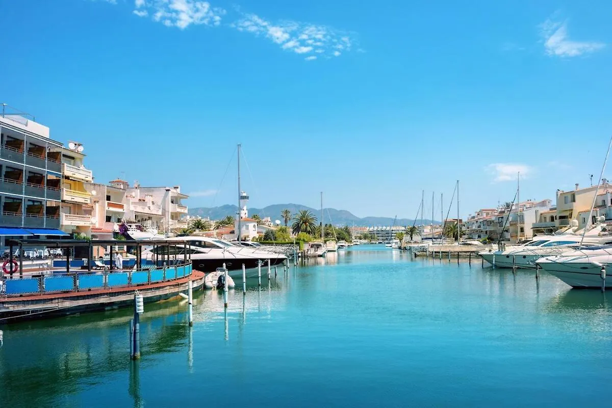 Appartement Vue Sur La Capitainerie Empuriabrava 0*,  Spanien